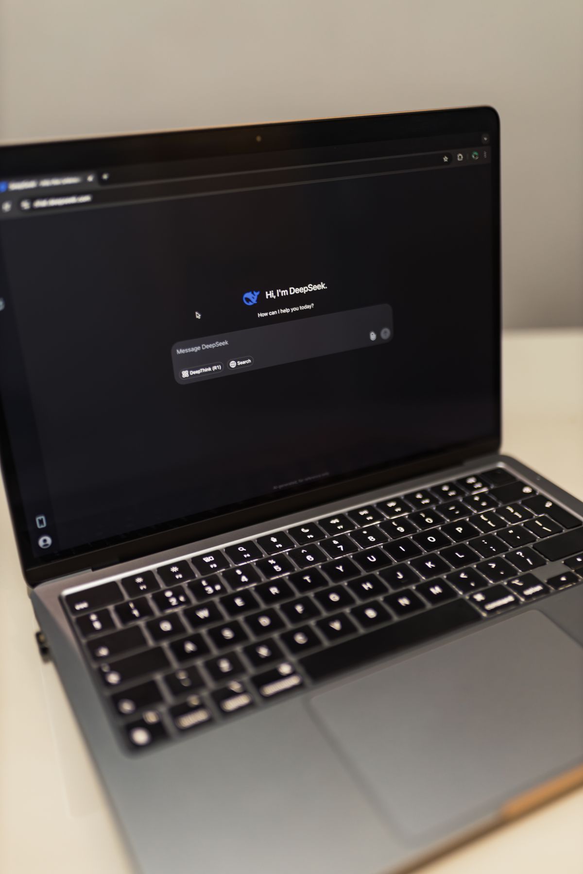2026 Mac 本地跑大模型配置指南 8GB 16GB 24GB 64GB